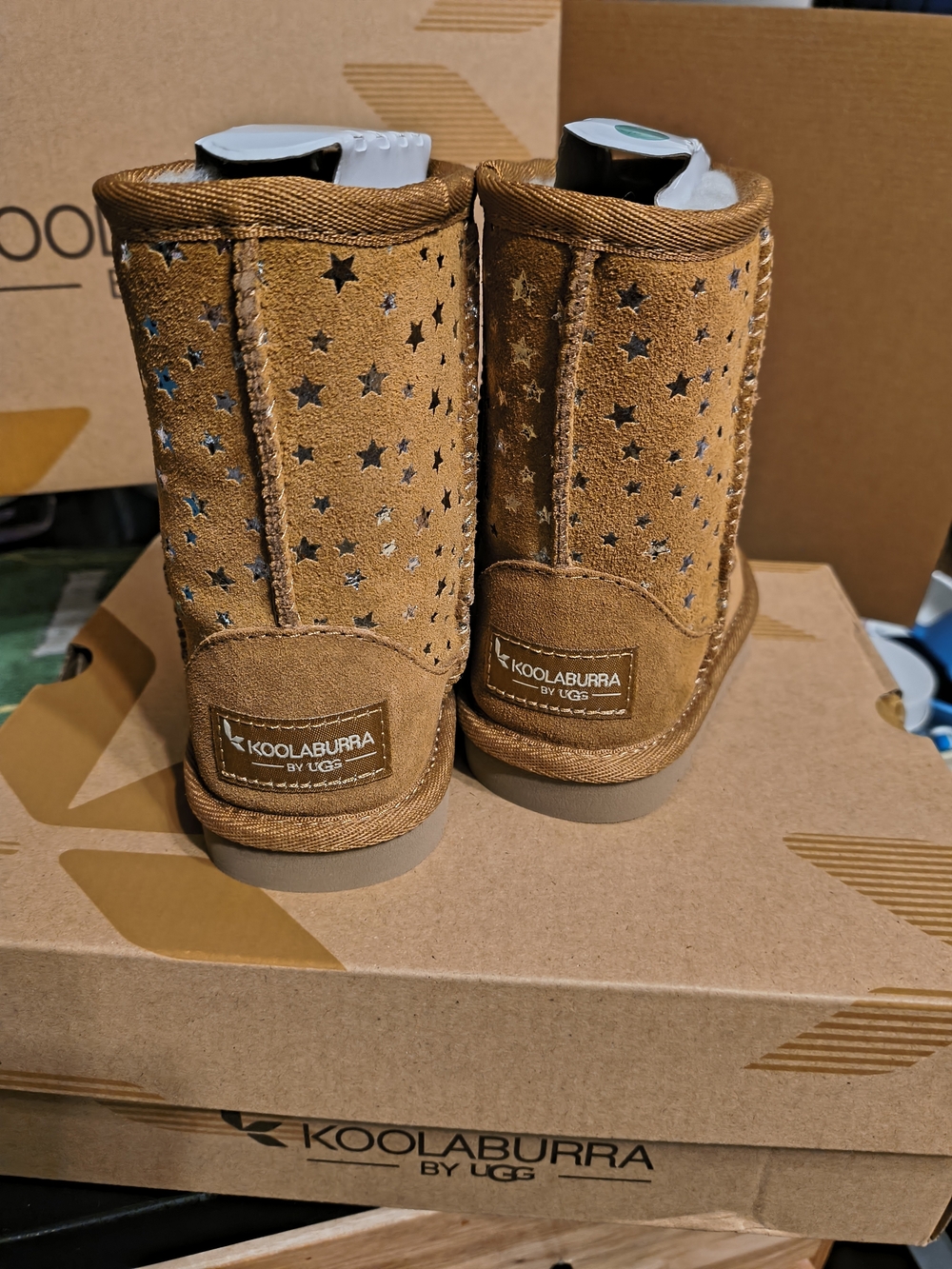 Koolaburra Kids' Chestnut Star Suede Boot Kids Sz 7 - Picture 2 of 4